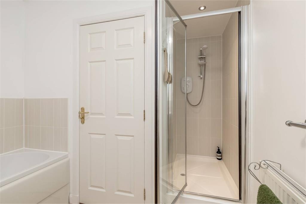 Flat 4,
3 Avenel,
Edinburgh,
EH4 6GX - image 21