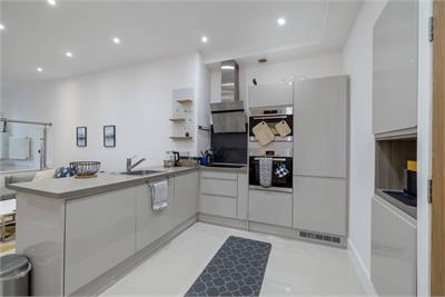 33 Polwarth Crescent, Polwarth, Edinburgh, EH11 1HR - image 2
