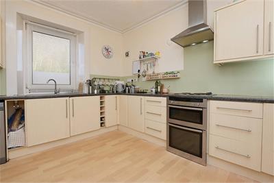 26 Wellogate Place, , Hawick, TD9 9JG - image 8