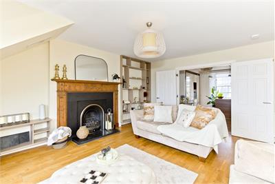 4/5 North Charlotte Street, Edinburgh, EH2 4HR - image 2