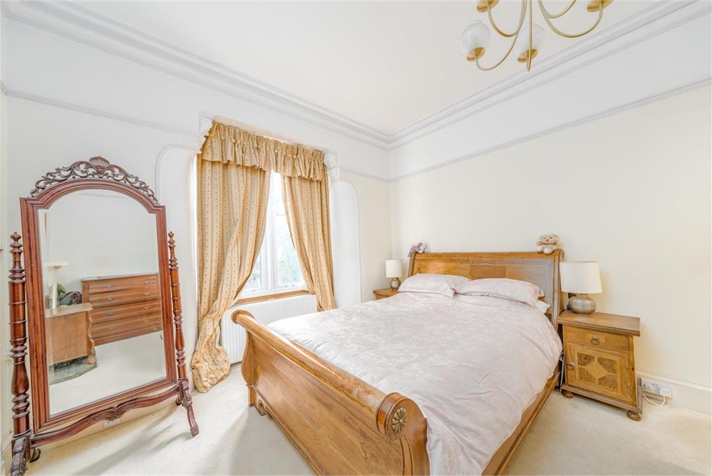 Bellevue House,
Bowmont Street,
Kelso,
TD5 7DZ - image 12