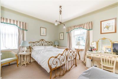 Bellevue House,
Bowmont Street,
Kelso,
TD5 7DZ - image 13