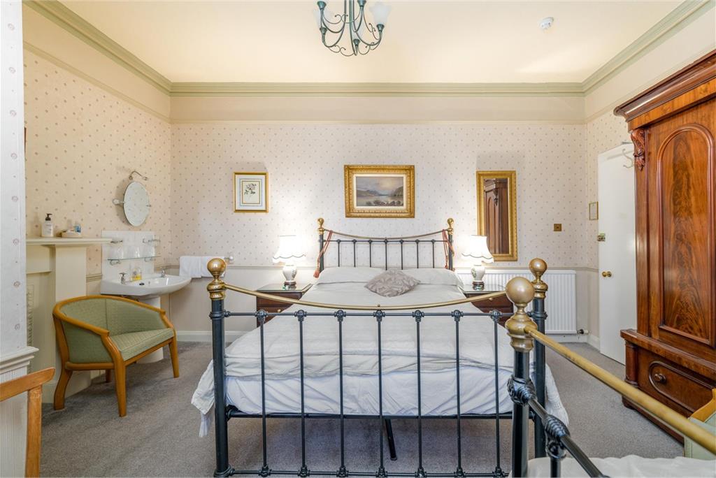 Bellevue House,
Bowmont Street,
Kelso,
TD5 7DZ - image 15