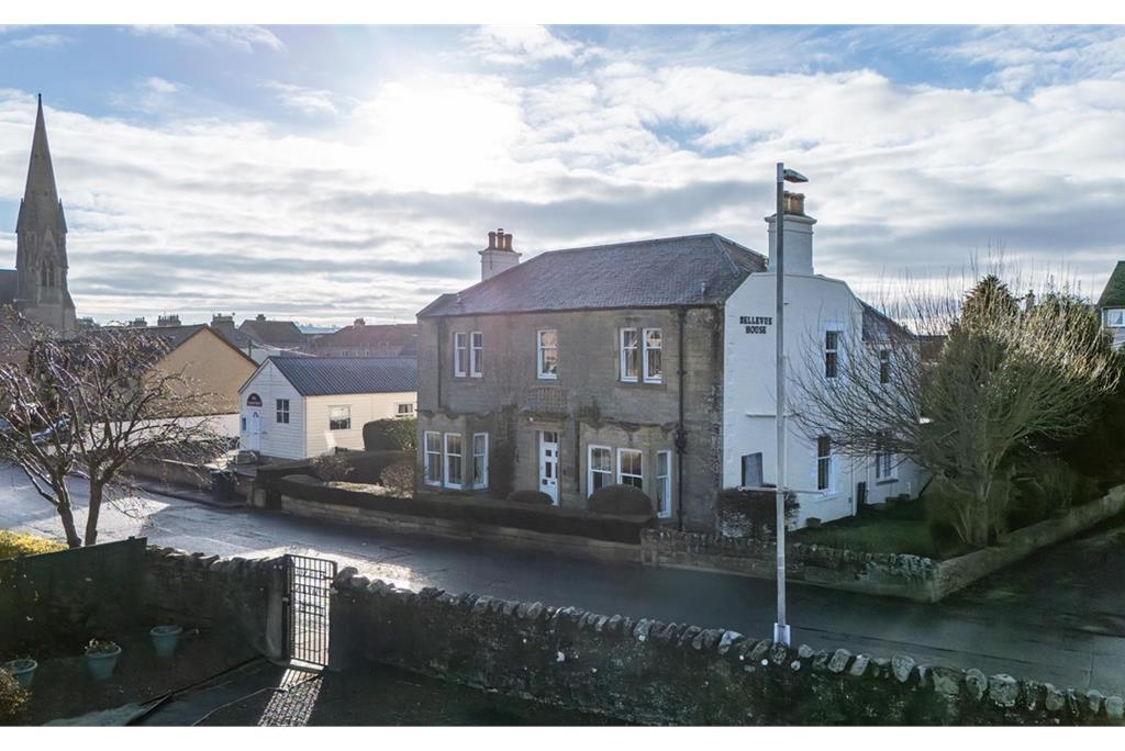 Bellevue House,
Bowmont Street,
Kelso,
TD5 7DZ - image 16