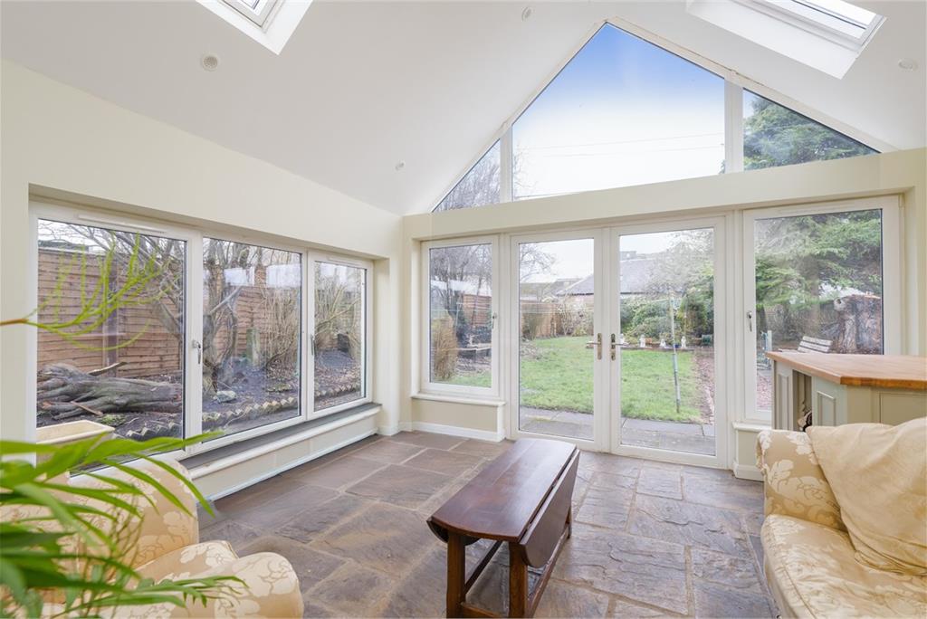 Bellevue House,
Bowmont Street,
Kelso,
TD5 7DZ - image 10