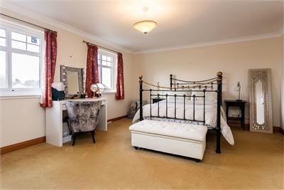 2 Station Mews,
Kirknewton,
EH27 8BZ - image 14