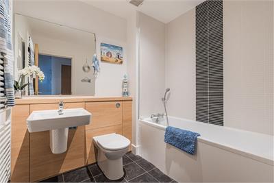 2/11 Burnbrae Drive, Edinburgh, EH12 8AS - image 12