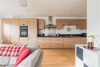 2/11 Burnbrae Drive, Edinburgh, EH12 8AS - image 18