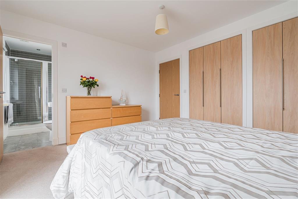 2/11 Burnbrae Drive, Edinburgh, EH12 8AS - image 8