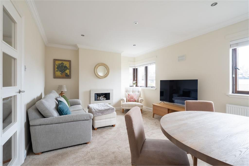 67/4 Craiglockhart Terrace, Edinburgh, EH14 1XH - image 2