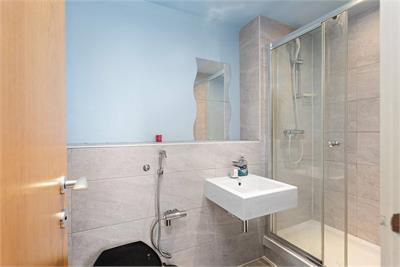 Flat 4,12 East Pilton Farm Avenue, , EH5 2GB - image 12
