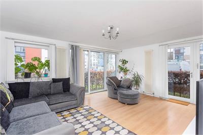Flat 4,12 East Pilton Farm Avenue, , EH5 2GB - image 3