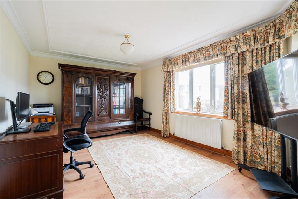 10 Lanark Road West, Juniper Green, EH14 5ER - image 14