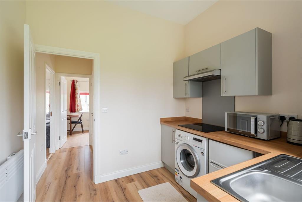 10 Lanark Road West, Juniper Green, EH14 5ER - image 33