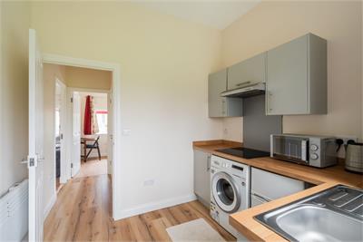 10 Lanark Road West, Juniper Green, EH14 5ER - image 33