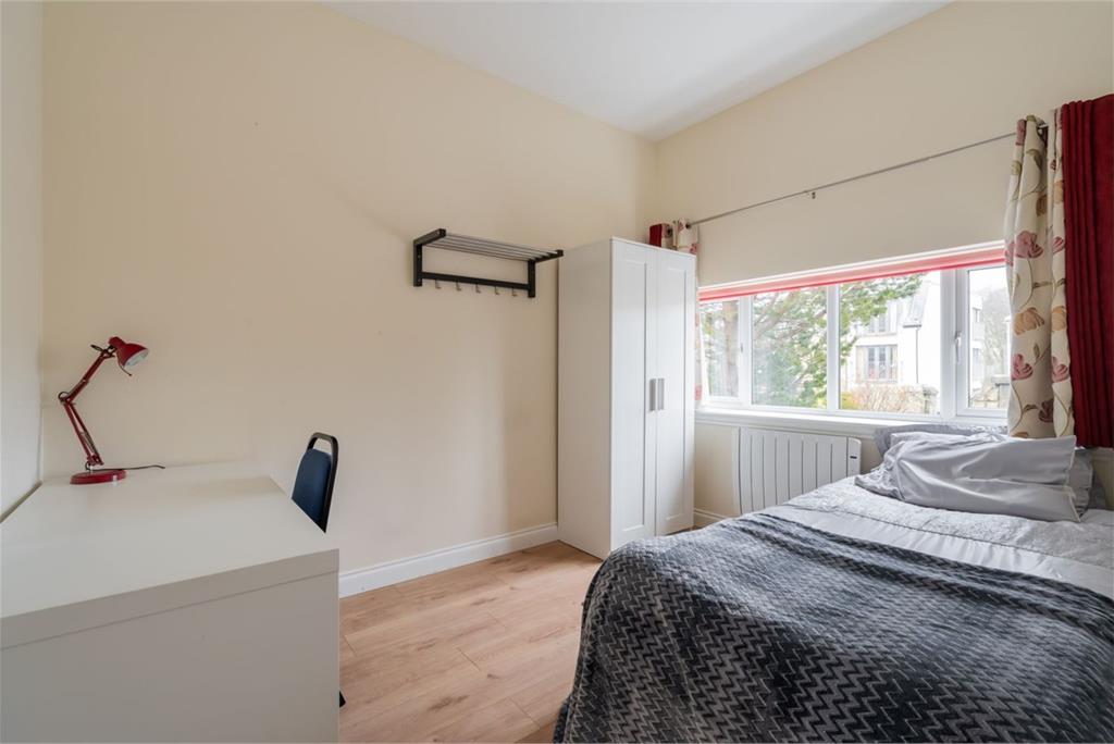 10 Lanark Road West, Juniper Green, EH14 5ER - image 35