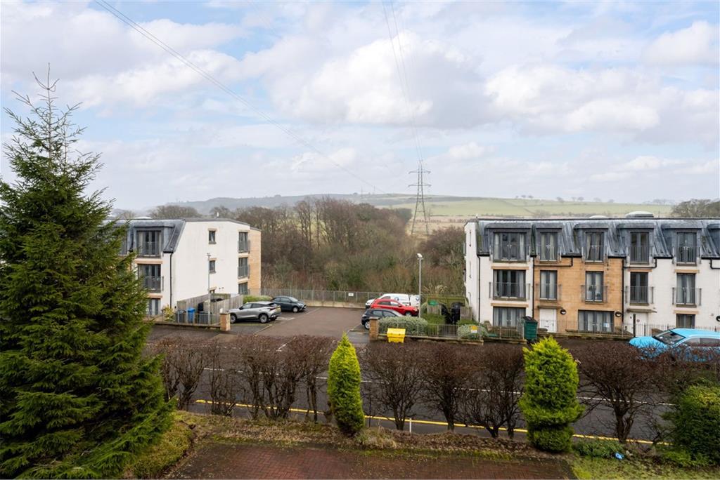 10 Lanark Road West, Juniper Green, EH14 5ER - image 39
