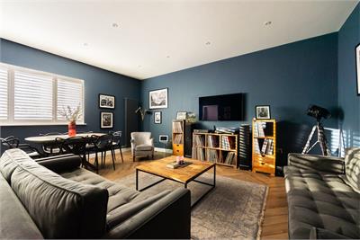 25 Dewar Place Lane, Edinburgh, EH3 8EF - image 3