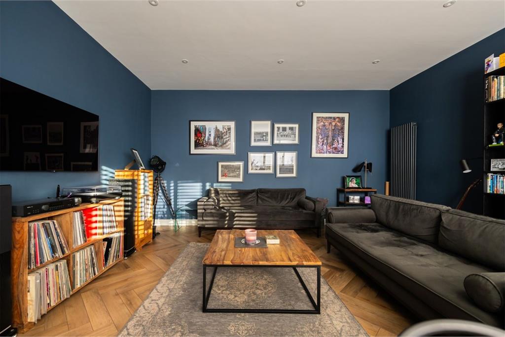 25 Dewar Place Lane, Edinburgh, EH3 8EF - image 4