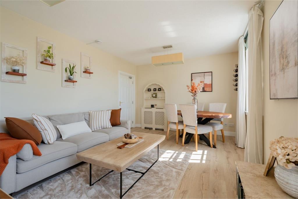 19/4 Margaret Rose Drive, Edinburgh, EH10 7ER - image 3