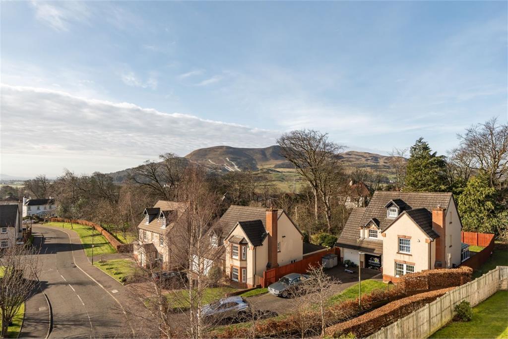 19/4 Margaret Rose Drive, Edinburgh, EH10 7ER - image 21