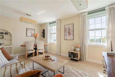 19/4 Margaret Rose Drive, Edinburgh, EH10 7ER - image 4