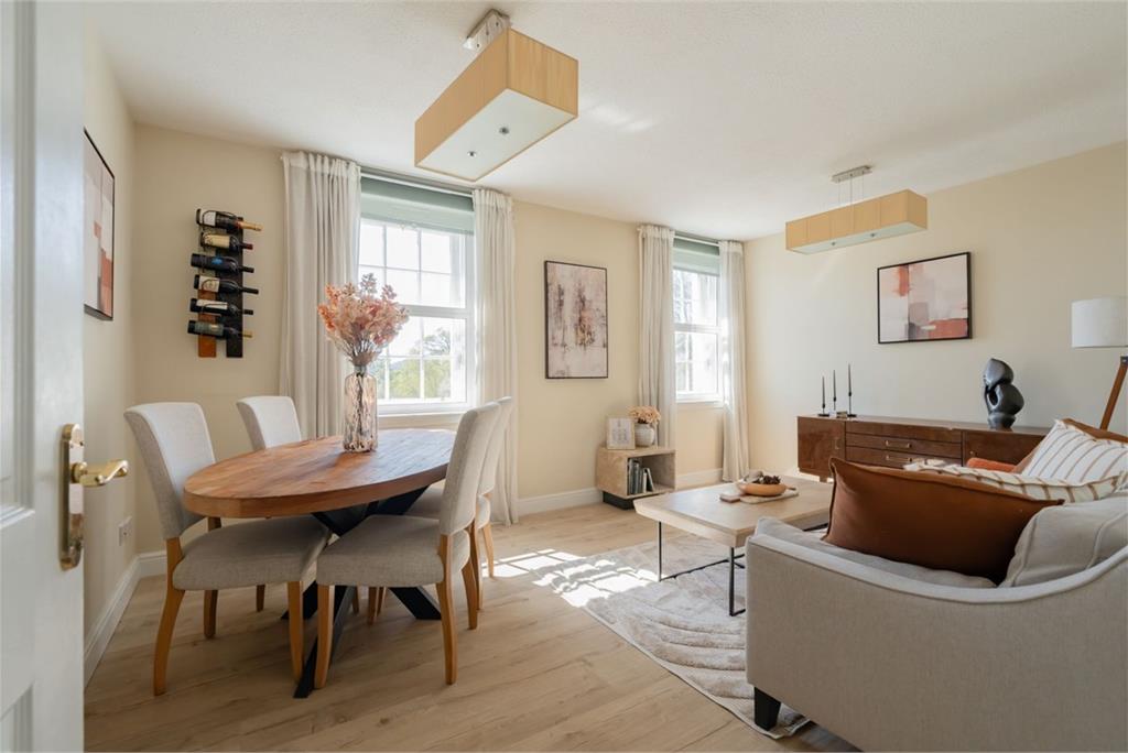 19/4 Margaret Rose Drive, Edinburgh, EH10 7ER - image 5