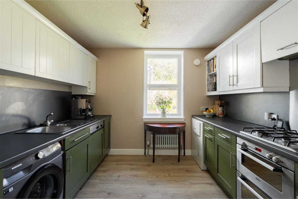 19/4 Margaret Rose Drive, Edinburgh, EH10 7ER - image 7