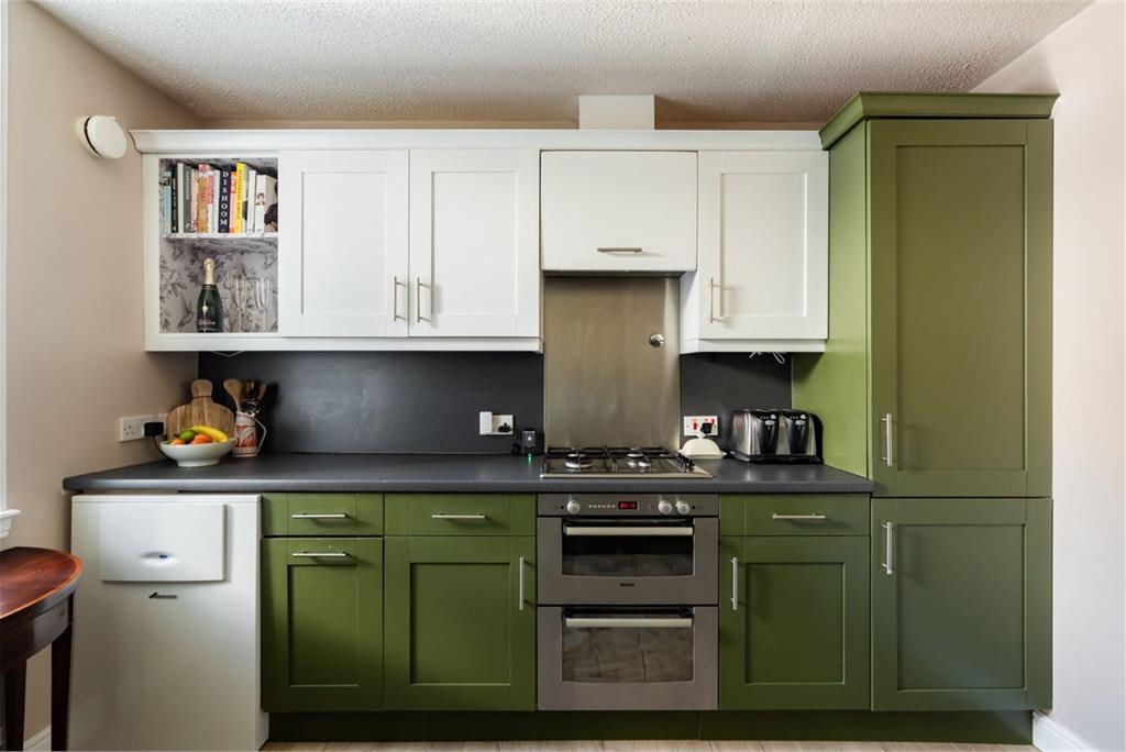 19/4 Margaret Rose Drive, Edinburgh, EH10 7ER - image 9