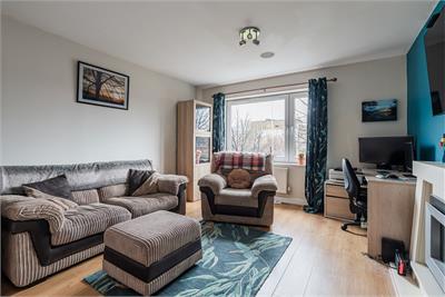 35/1 Waterfront Avenue, Edinburgh, EH5 1JD - image 2