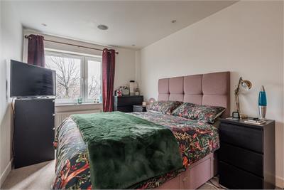 35/1 Waterfront Avenue, Edinburgh, EH5 1JD - image 6