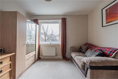 35/1 Waterfront Avenue, Edinburgh, EH5 1JD - image 8