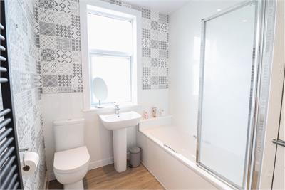 Gleniris, 54 Abercromby Road, Castle Douglas, DG7 1BA - image 18