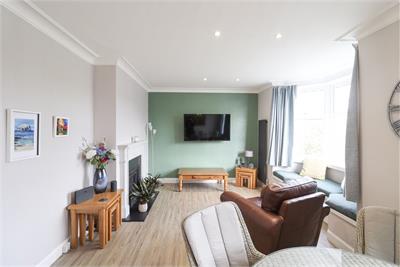 Gleniris, 54 Abercromby Road, Castle Douglas, DG7 1BA - image 5