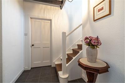 Cleveland Cottage, Main Street, Maxton, TD6 0RL - image 4