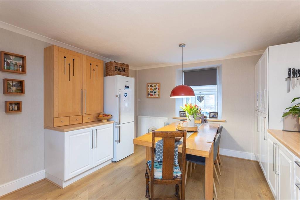 44 Belmont Street, Newtyle, PH12 8UE - image 6