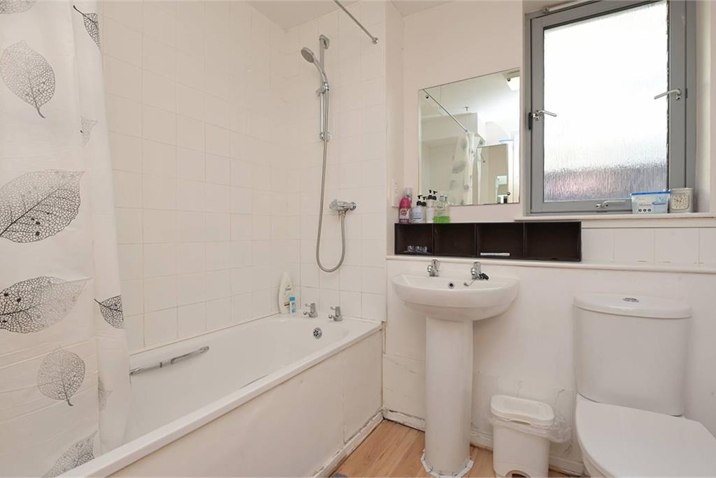 Flat 4, 1 Harewood Road, Niddrie Mains, EH16 4GF - image 11