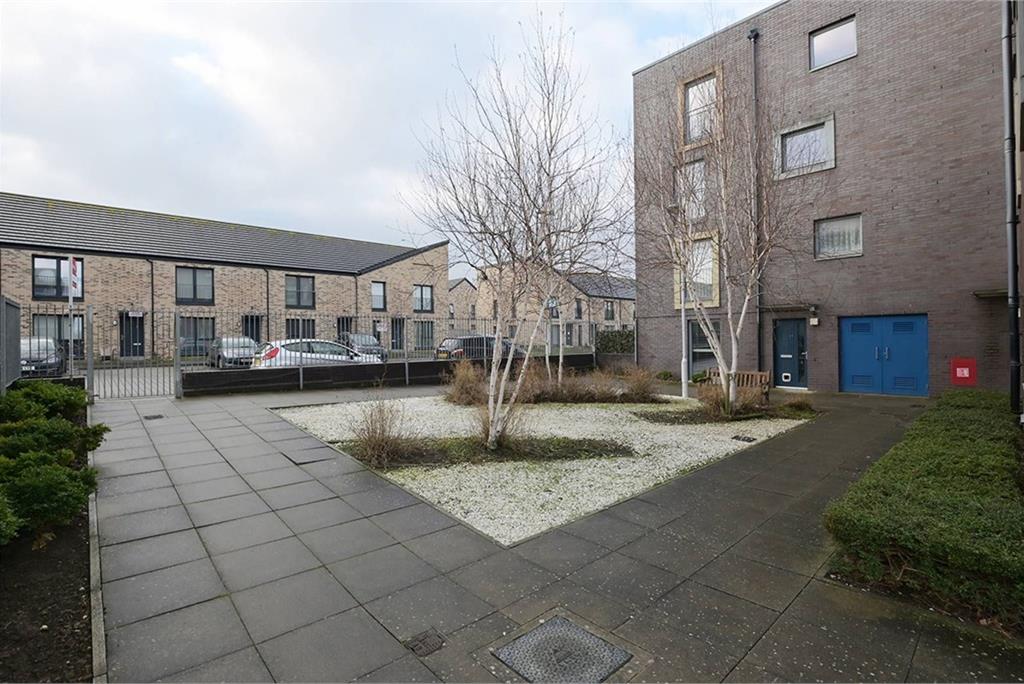 Flat 4, 1 Harewood Road, Niddrie Mains, EH16 4GF - image 17
