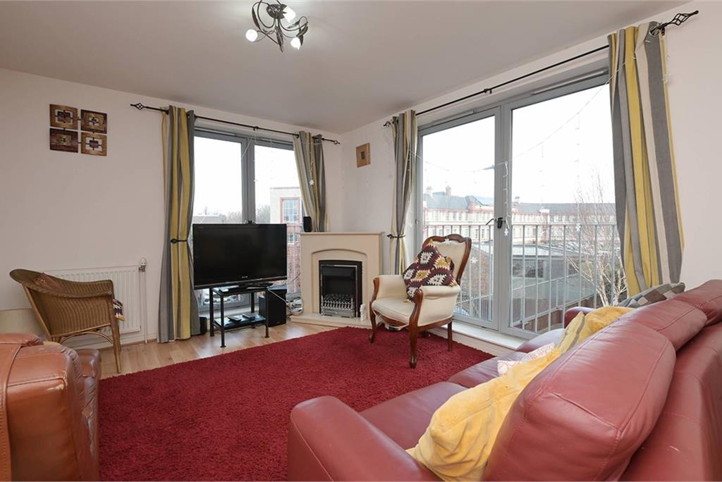Flat 4, 1 Harewood Road, Niddrie Mains, EH16 4GF - image 3