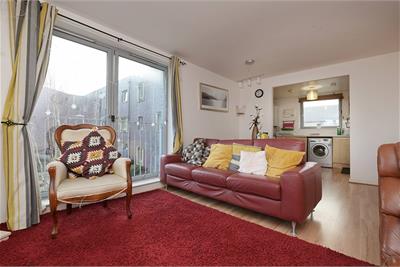Flat 4, 1 Harewood Road, Niddrie Mains, EH16 4GF - image 4