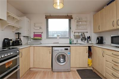 Flat 4, 1 Harewood Road, Niddrie Mains, EH16 4GF - image 6