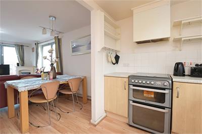 Flat 4, 1 Harewood Road, Niddrie Mains, EH16 4GF - image 8