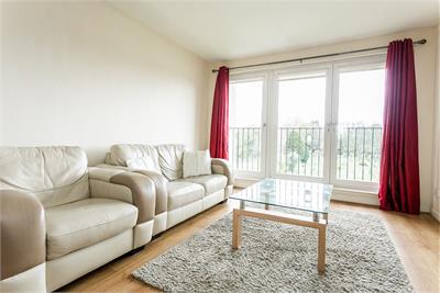 Flat 9, 4 New Mart Gardens, Edinburgh, EH14 1TZ - image 3