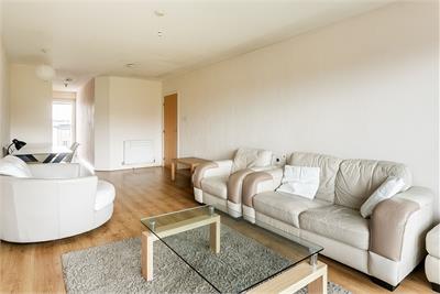 Flat 9, 4 New Mart Gardens, Edinburgh, EH14 1TZ - image 5