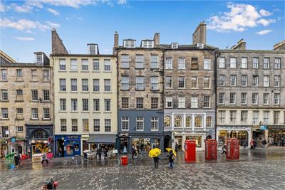 2 (5F1) Burnet's Close, 156 High Street, Edinburgh, EH1 1QU - image 1