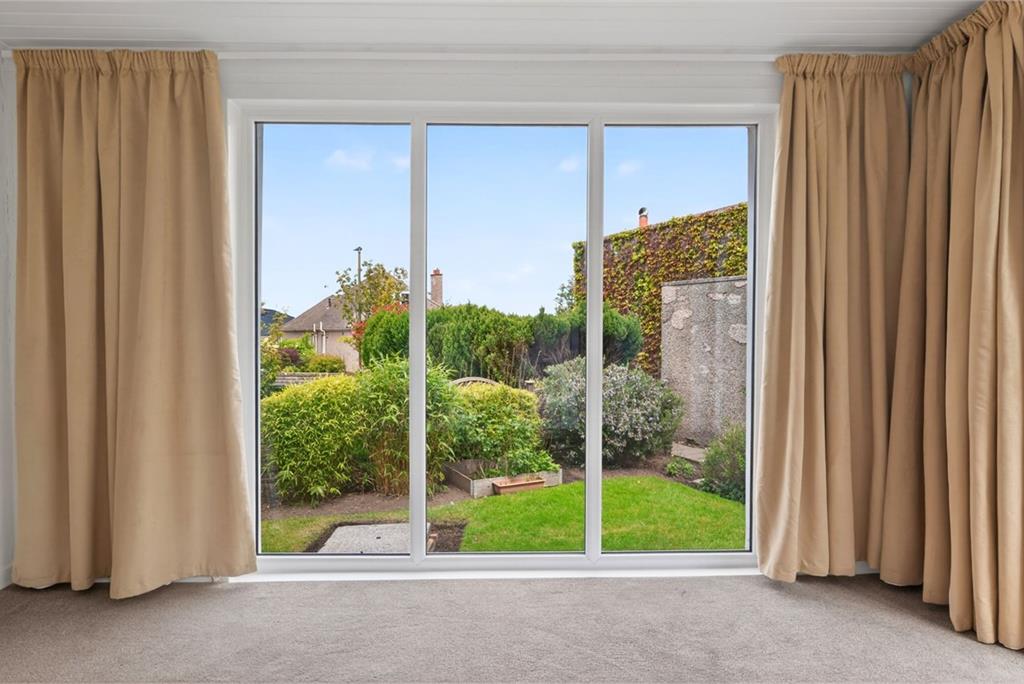 3 Leadervale Road,
Liberton
Edinburgh,
EH16 6PB - image 11