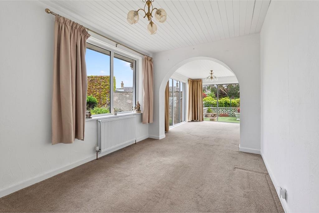 3 Leadervale Road,
Liberton
Edinburgh,
EH16 6PB - image 8