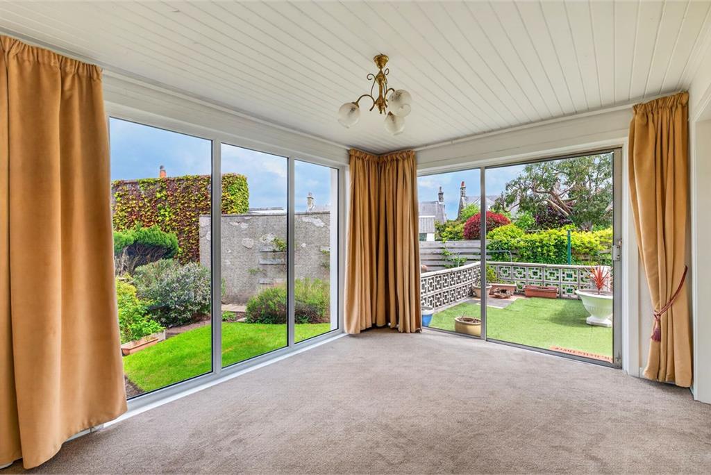 3 Leadervale Road,
Liberton
Edinburgh,
EH16 6PB - image 10
