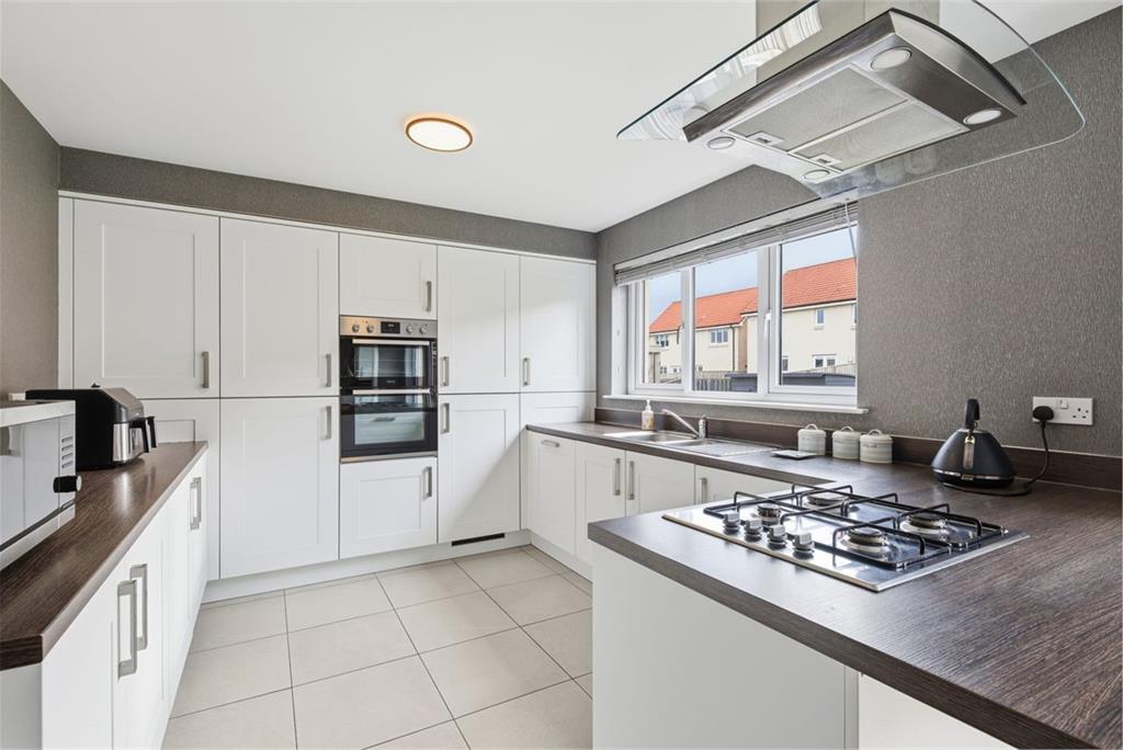 3 Fernwood Drive, Dalkeith, EH22 1FS - image 6