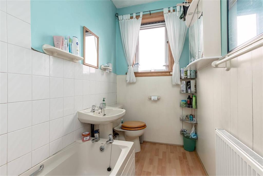 7 2F1, Shandon Street, Edinburgh, EH11 1QH - image 19